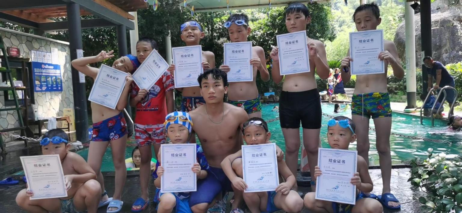 游泳培训班1.jpg
